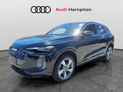 Navarra Blue Metallic 2026 Audi Q5 Prestige TFSI quattro S tronic