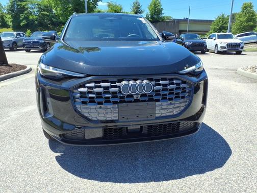Navarra Blue Metallic 2026 Audi Q5 Prestige TFSI quattro S tronic