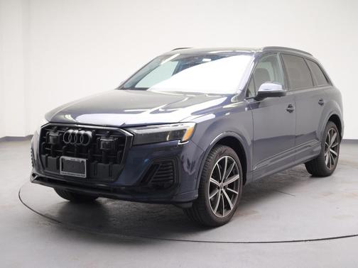 Waitomo Blue Metallic 2025 Audi Q7 45 Premium Plus