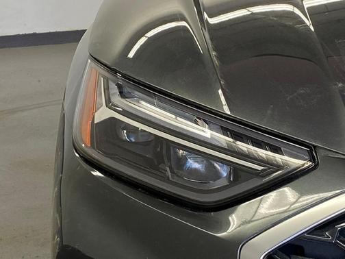 Daytona Gray Pearl Effect 2024 Audi Q5 45 S line Premium Plus