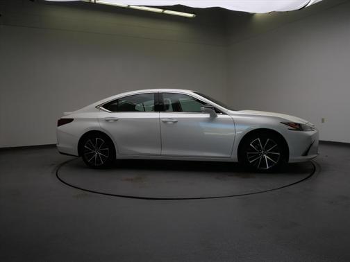 Eminent White Pearl 2023 Lexus ES 350 Base