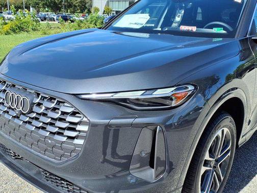 2025 Audi Q5 Premium