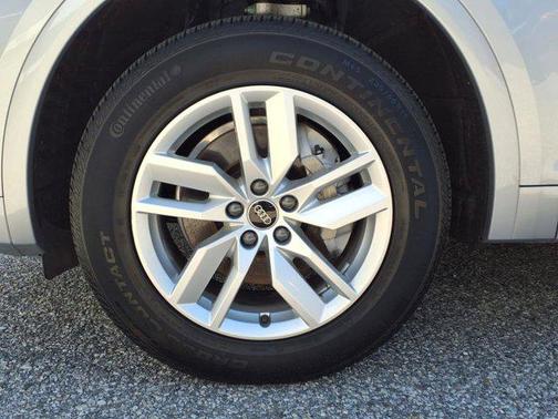 2024 Audi Q5 45 S line Premium