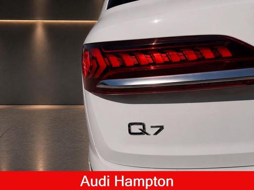 Glacier White Metallic 2023 Audi Q7 55 Premium Plus