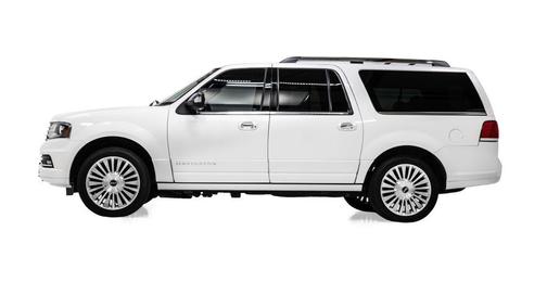 White Platinum Tri-Coat 2017 Lincoln Navigator Select