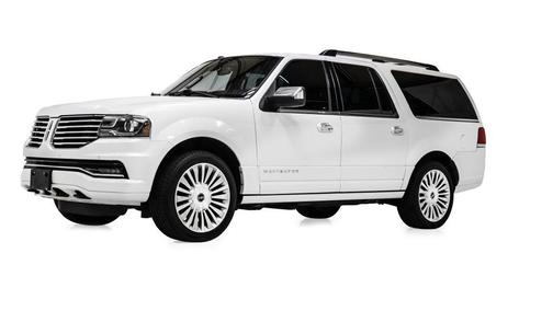 White Platinum Tri-Coat 2017 Lincoln Navigator Select