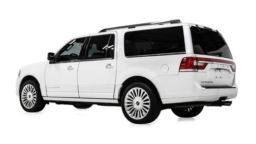 White Platinum Tri-Coat 2017 Lincoln Navigator Select