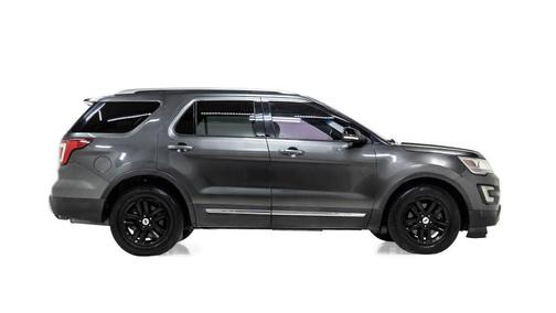 Gray 2017 Ford Explorer XLT