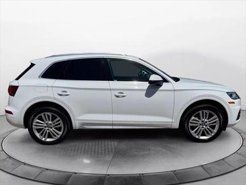 2018 Audi Q5 2.0T Premium Plus