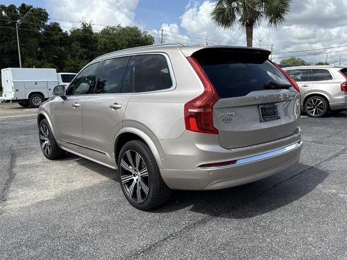 2024 Volvo XC90 Recharge Plug-In Hybrid T8 Plus 6 Passenger