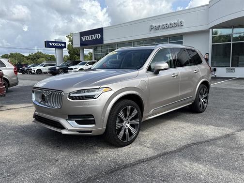 2024 Volvo XC90 Recharge Plug-In Hybrid T8 Plus 6 Passenger