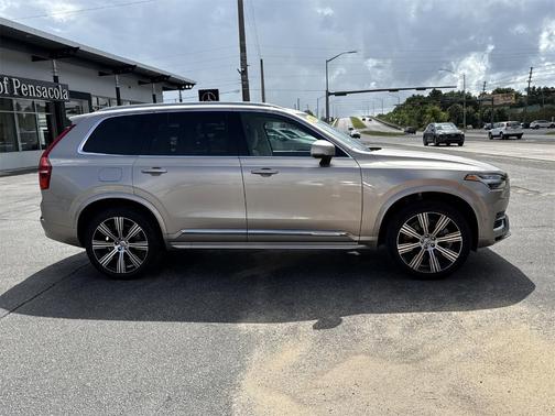 2024 Volvo XC90 Recharge Plug-In Hybrid T8 Plus 6 Passenger