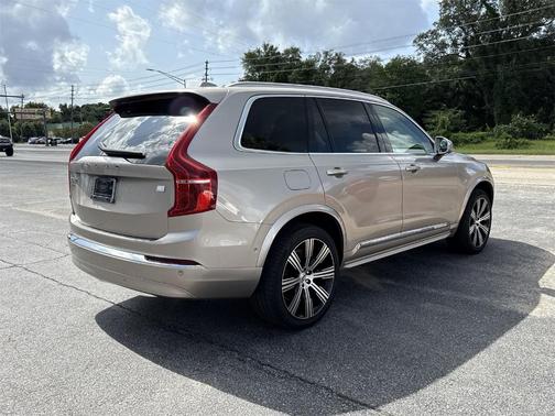 2024 Volvo XC90 Recharge Plug-In Hybrid T8 Plus 6 Passenger