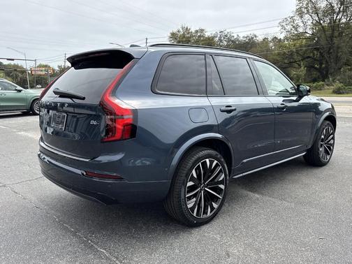 Denim Blue Metallic 2026 Volvo XC90 B6 Ultra Dark Theme 6-Seater