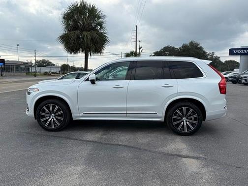 2025 Volvo XC90 B5 Core