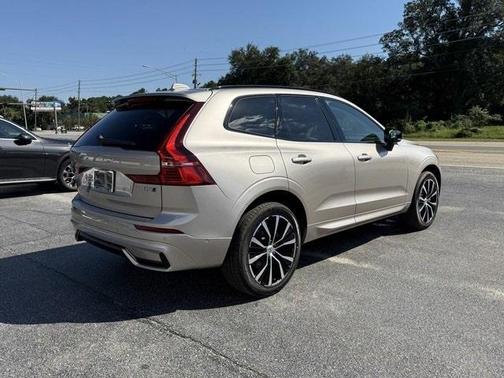 2025 Volvo XC60 B5 Plus