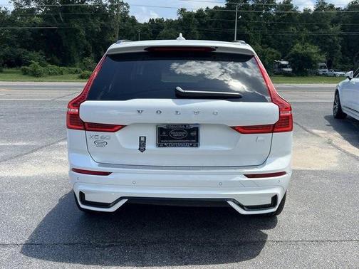 2024 Volvo XC60 Recharge Plug-In Hybrid T8 Plus Dark Theme