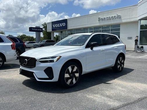 2024 Volvo XC60 Recharge Plug-In Hybrid T8 Plus Dark Theme