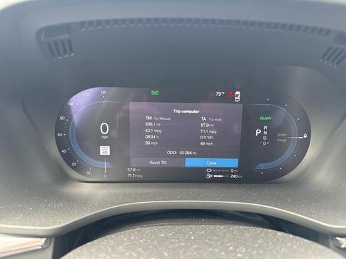 2023 Volvo XC60 Recharge Plug-In Hybrid T8 Ultimate Bright Theme