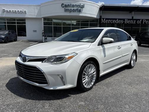 Blizzard Pearl 2017 Toyota Avalon Limited