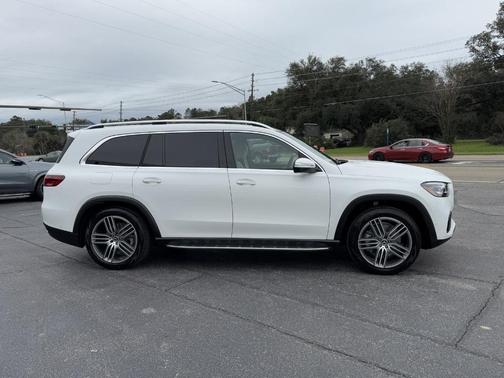 2025 Mercedes-Benz GLS 450 4MATIC