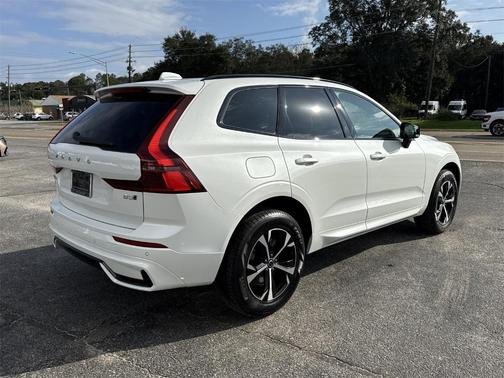 2026 Volvo XC60 B5 Core