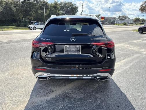 2026 Mercedes-Benz GLC 300 Base