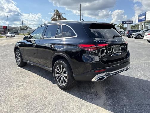 2026 Mercedes-Benz GLC 300 Base