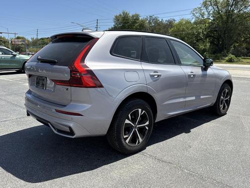 Aurora Blue 2026 Volvo XC60 B5 Core