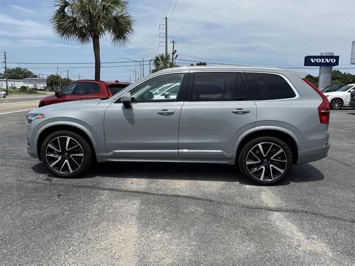 2024 Volvo XC90 B6 Plus Bright Theme 7-Seater
