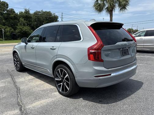 2024 Volvo XC90 B6 Plus Bright Theme 7-Seater