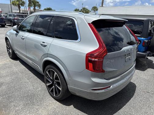 2024 Volvo XC90 B6 Plus Bright Theme 7-Seater