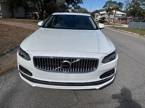 2025 Volvo S90 B6 Ultra