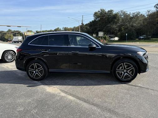 2026 Mercedes-Benz GLC 300 Base