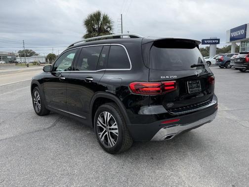 2025 Mercedes-Benz GLB 250 Base