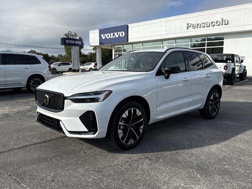 2026 Volvo XC60 B5 Plus