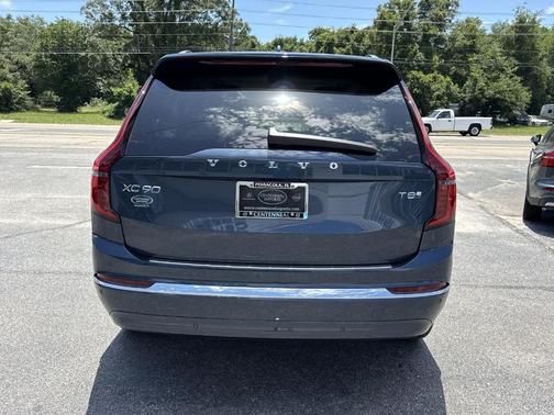Denim Blue Metallic 2026 Volvo XC90 Plug-In Hybrid T8 Ultra 7-Seater