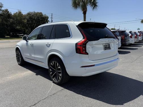 2025 Volvo XC90 B6 Ultra