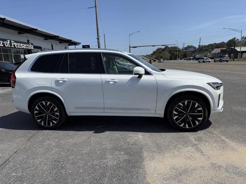 2025 Volvo XC90 B6 Ultra