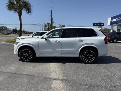 2025 Volvo XC90 B6 Ultra