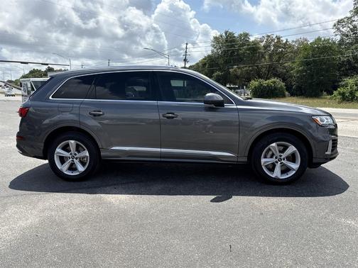 2021 Audi Q7 55 Premium