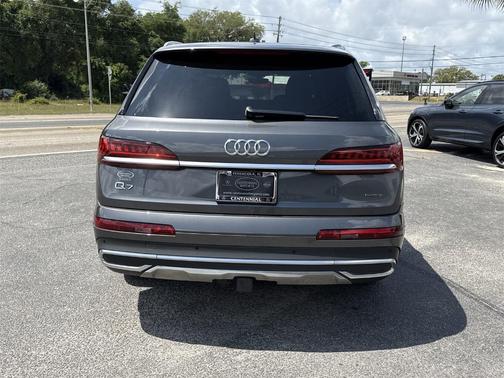 2021 Audi Q7 55 Premium