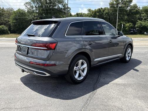 2021 Audi Q7 55 Premium