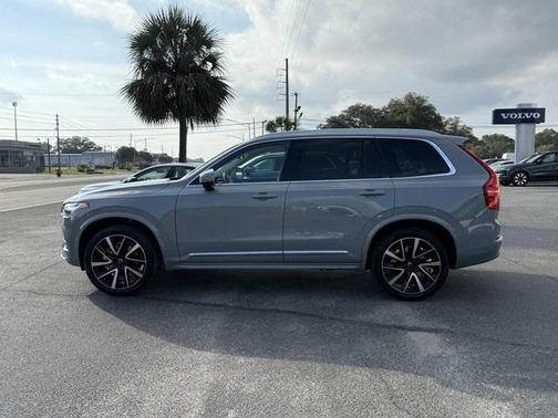 2025 Volvo XC90 B6 Plus 7-Seater