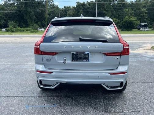 2025 Volvo XC60 Plug-In Hybrid T8 Plus