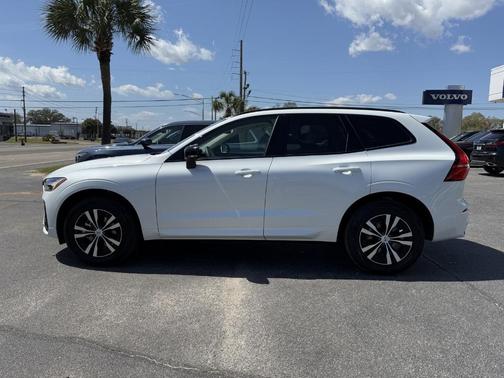 2025 Volvo XC60 B5 Core