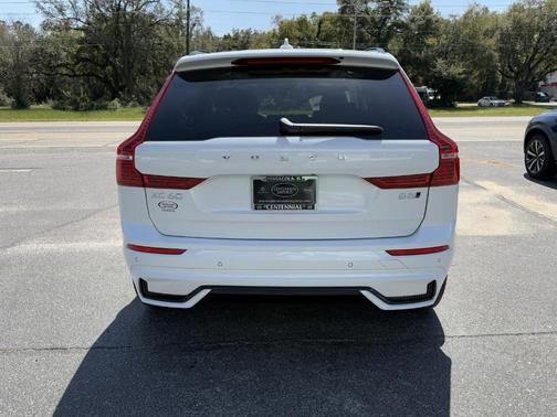 2025 Volvo XC60 B5 Core