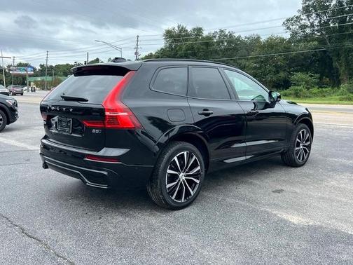 2025 Volvo XC60 B5 Plus