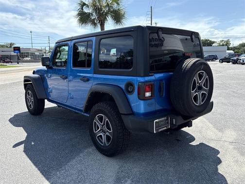 2022 Jeep Wrangler Unlimited Sport