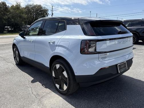 2026 Volvo EX30 Twin Motor Ultra